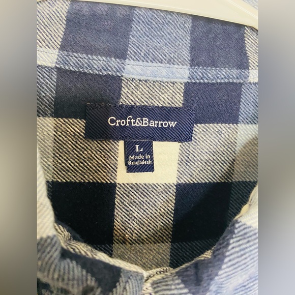 Men's Croft & Barrow, Classic Fit, Button Down Collar Dress Shirt. Blue. Size L - Picture 6 of 6